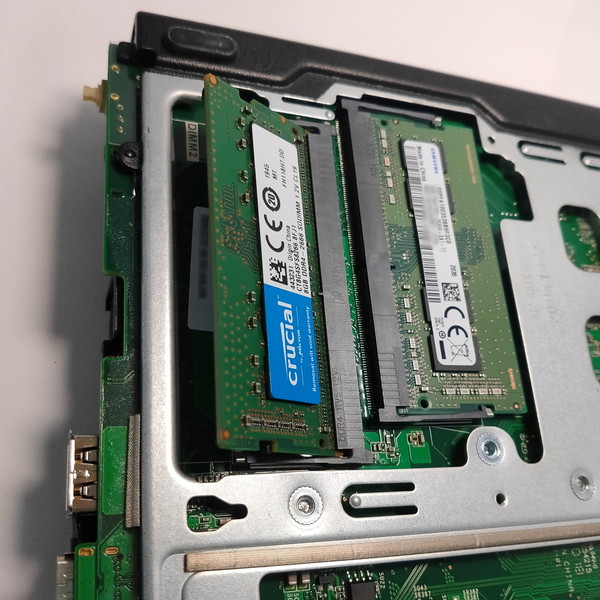 【画像多め】Lenovo ThinkCentre M75q-1 Tiny にメモリとSSDを増設！ | みずきさんのモノレポート